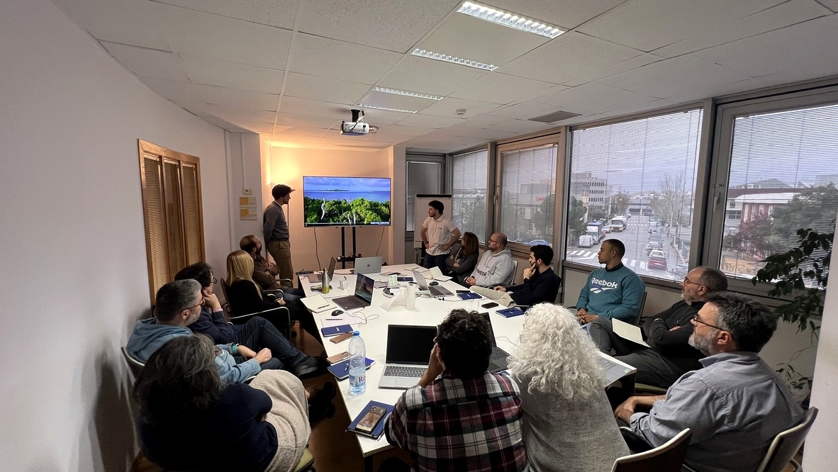 Sesión de Bootcamp IA Generativa con equipo de empresa